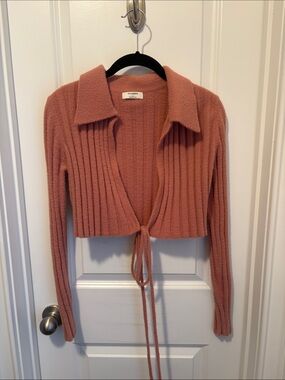 Think! Ribbed Tie-Front Cropped Cardigan in Dusty Rose